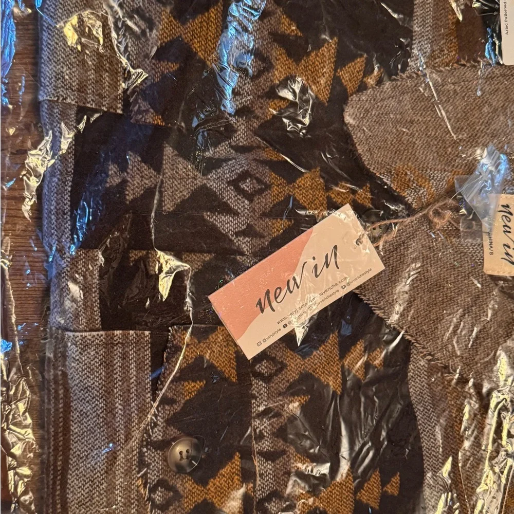 Aztec printed jacket 💛🤎 - Picture 9 of 11
